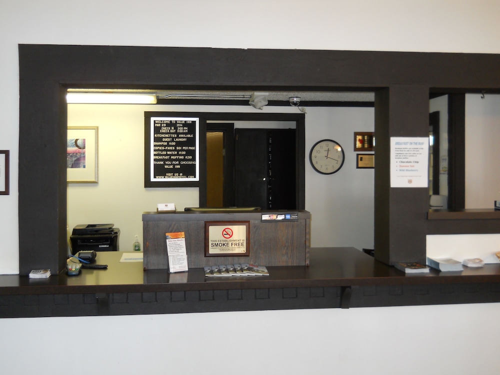 Value Inn Milwaukee South 26/47