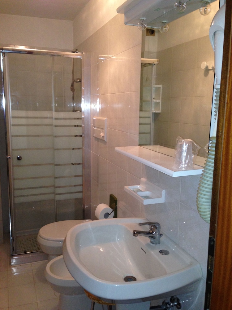 Olisamir Hotel 30/31