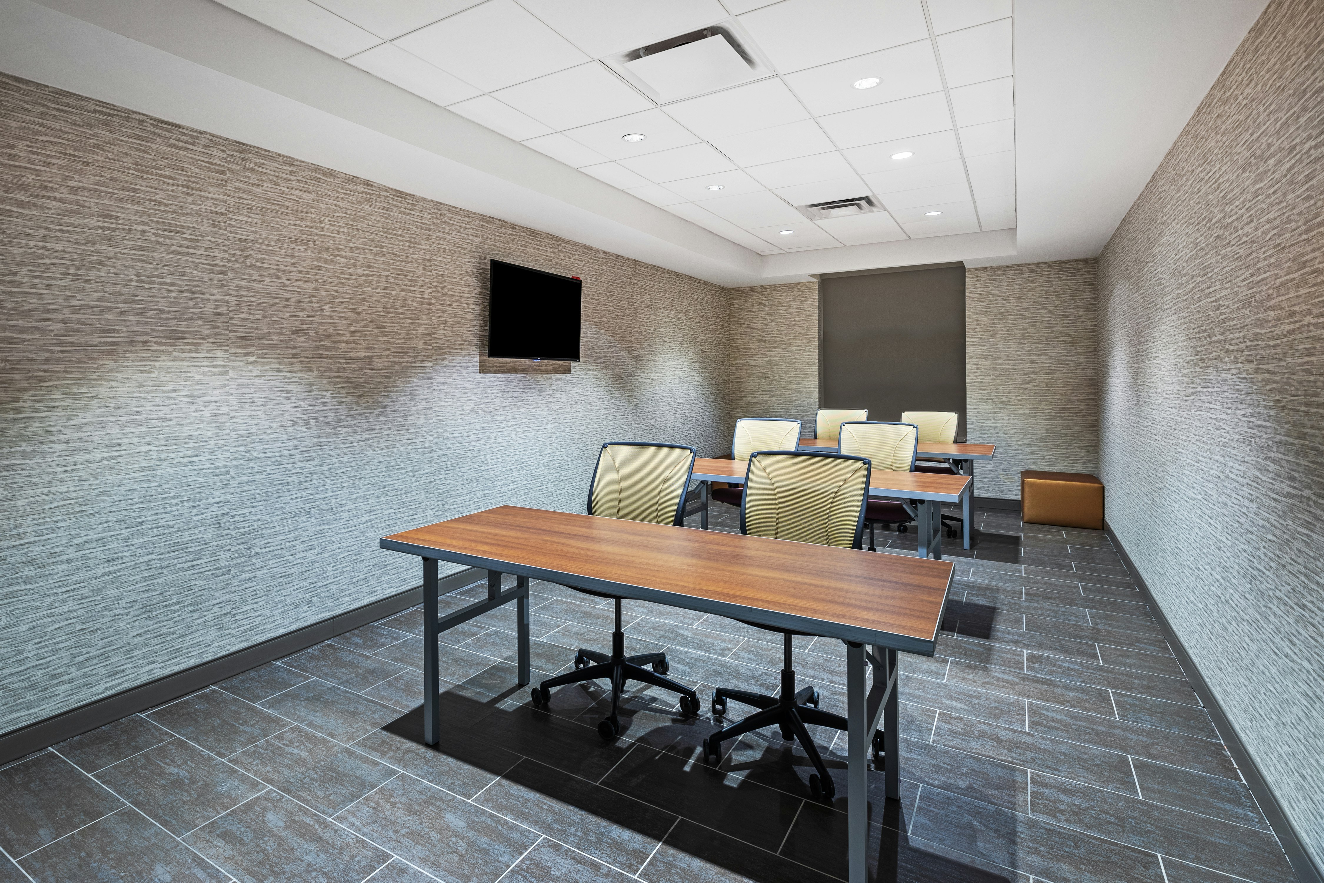 Home2 Suites By Hilton Laredo 13/17