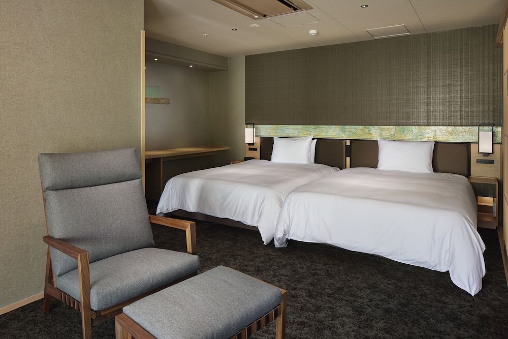 Hotel Hatsuhana 11/55