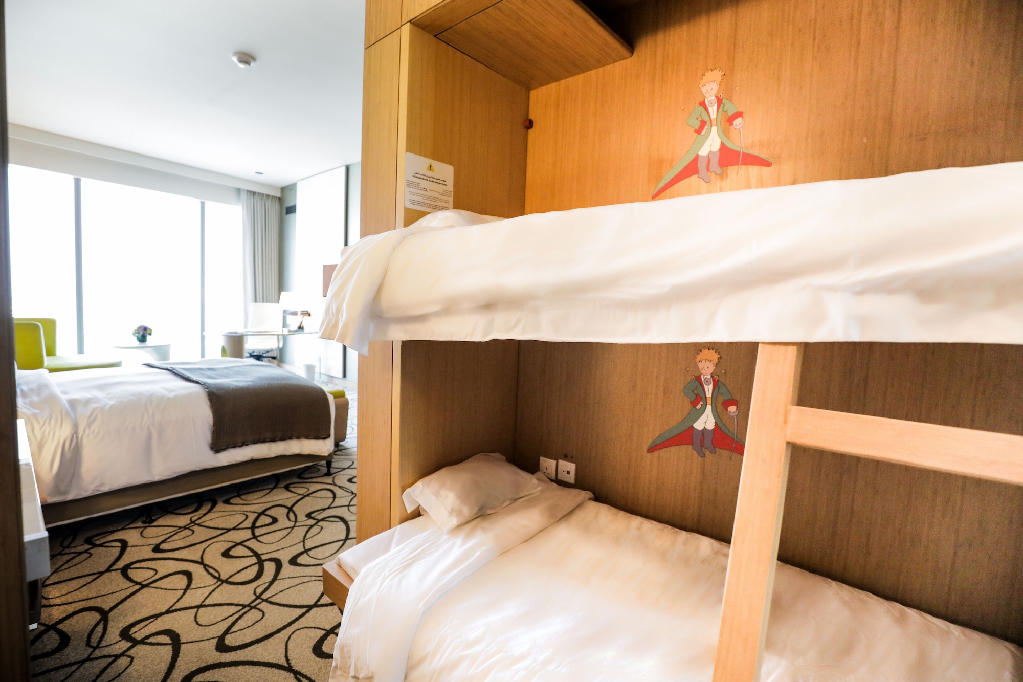 KIDS FAMILY, LUXURY, KING BED, 2 BUNK BEDS