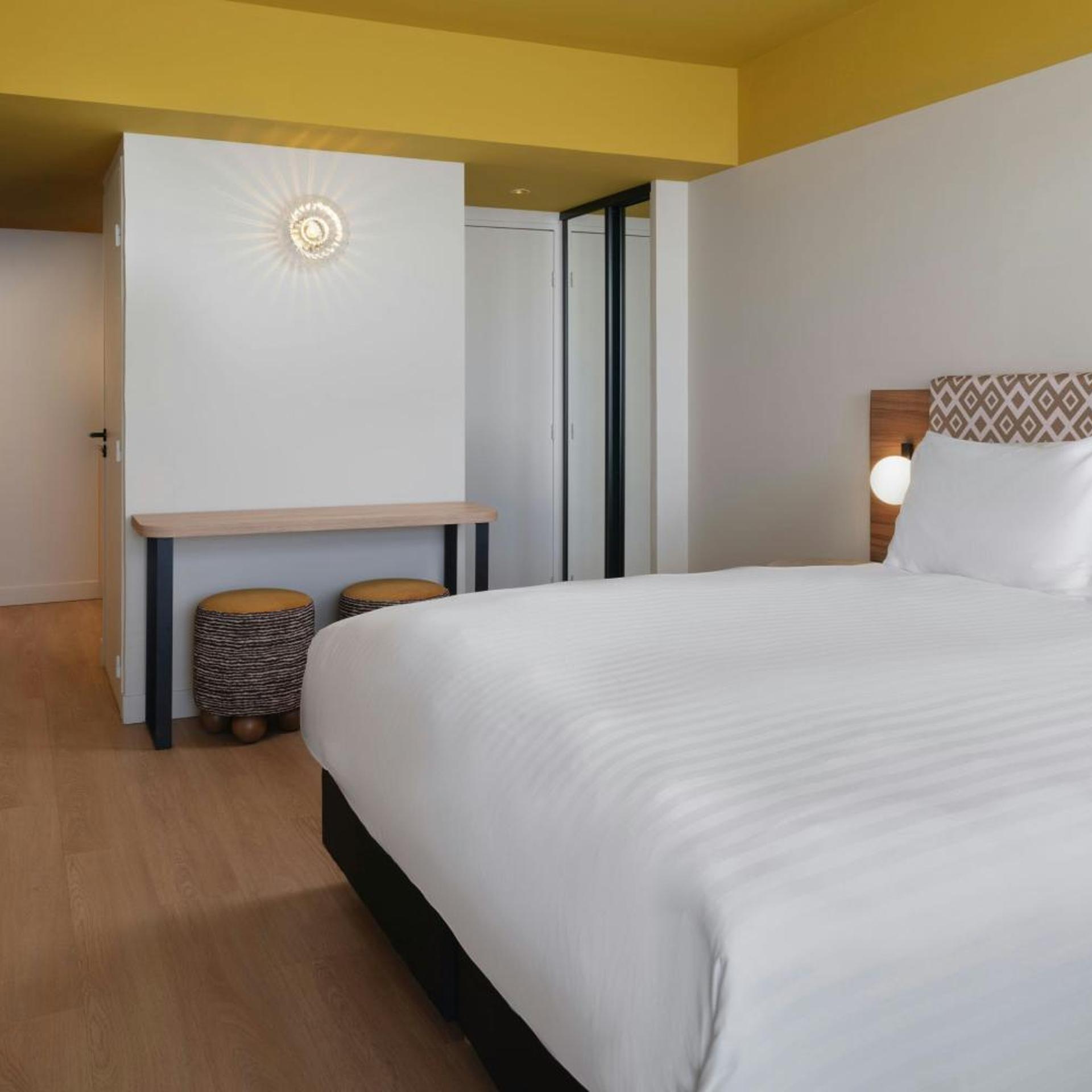 Studio, King Bed, Urban View, Sofa، Residence Inn by Marriott Lille 2/4