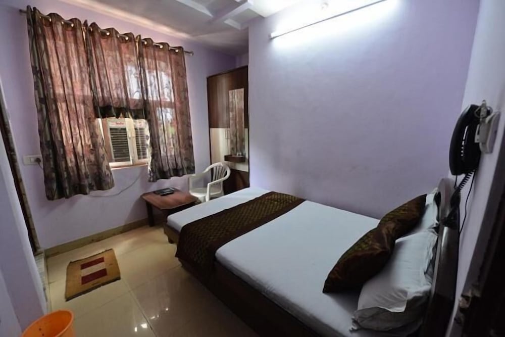 Hotel Mohit Palace 12/19