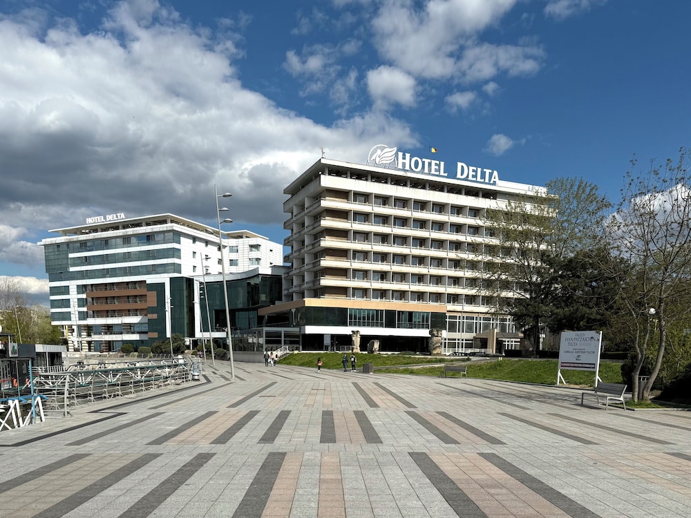 Hotel Delta 4 37/44