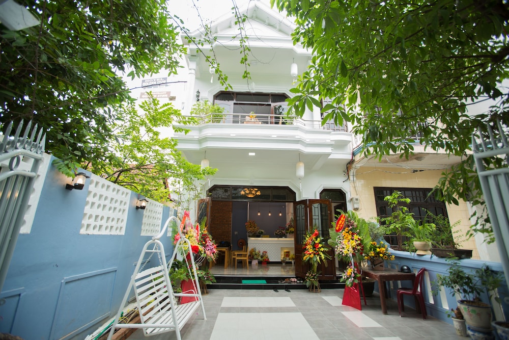 Shark Hotel - Hostel photo3