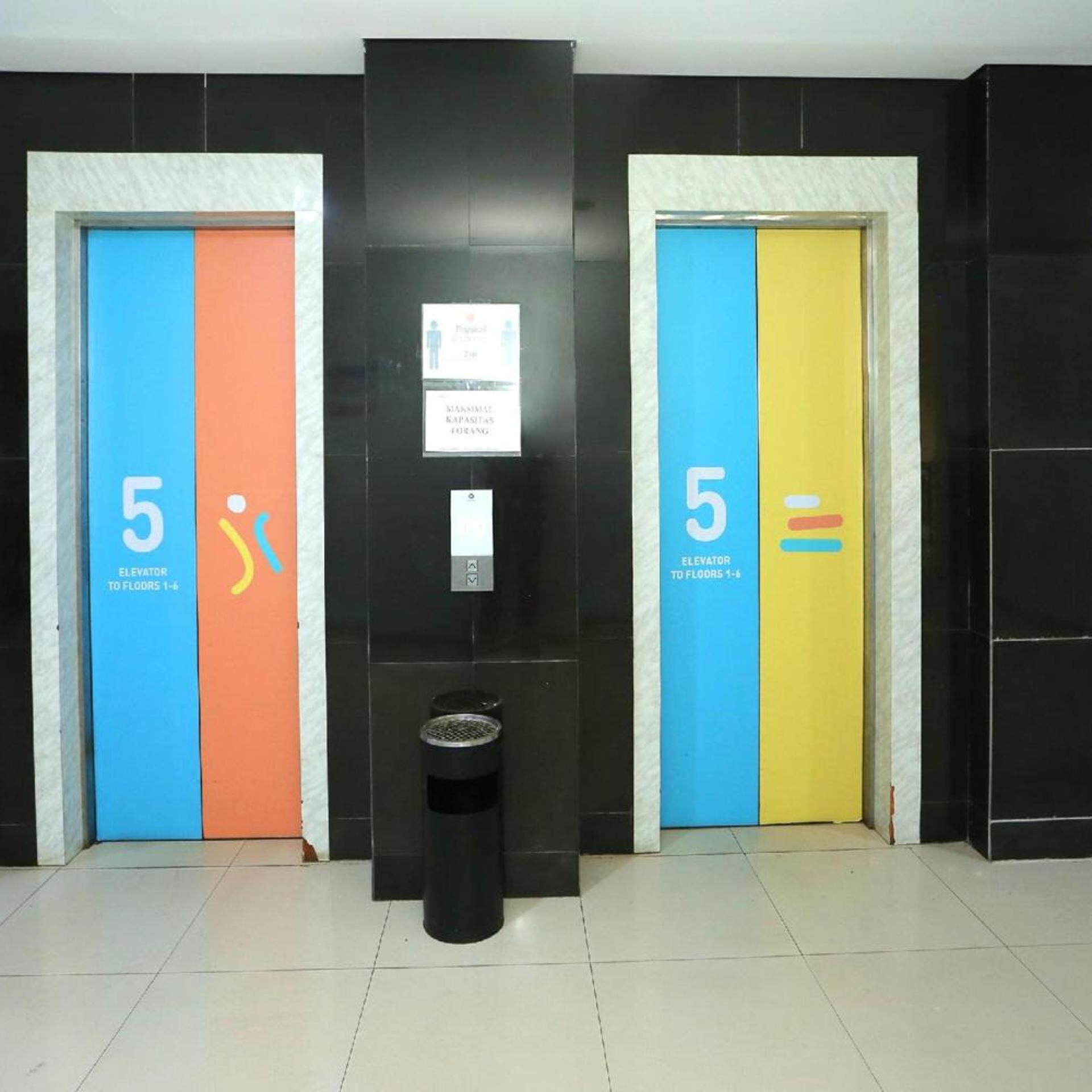 Super OYO Townhouse OAK Hotel Fiducia Pondok Gede 33/48
