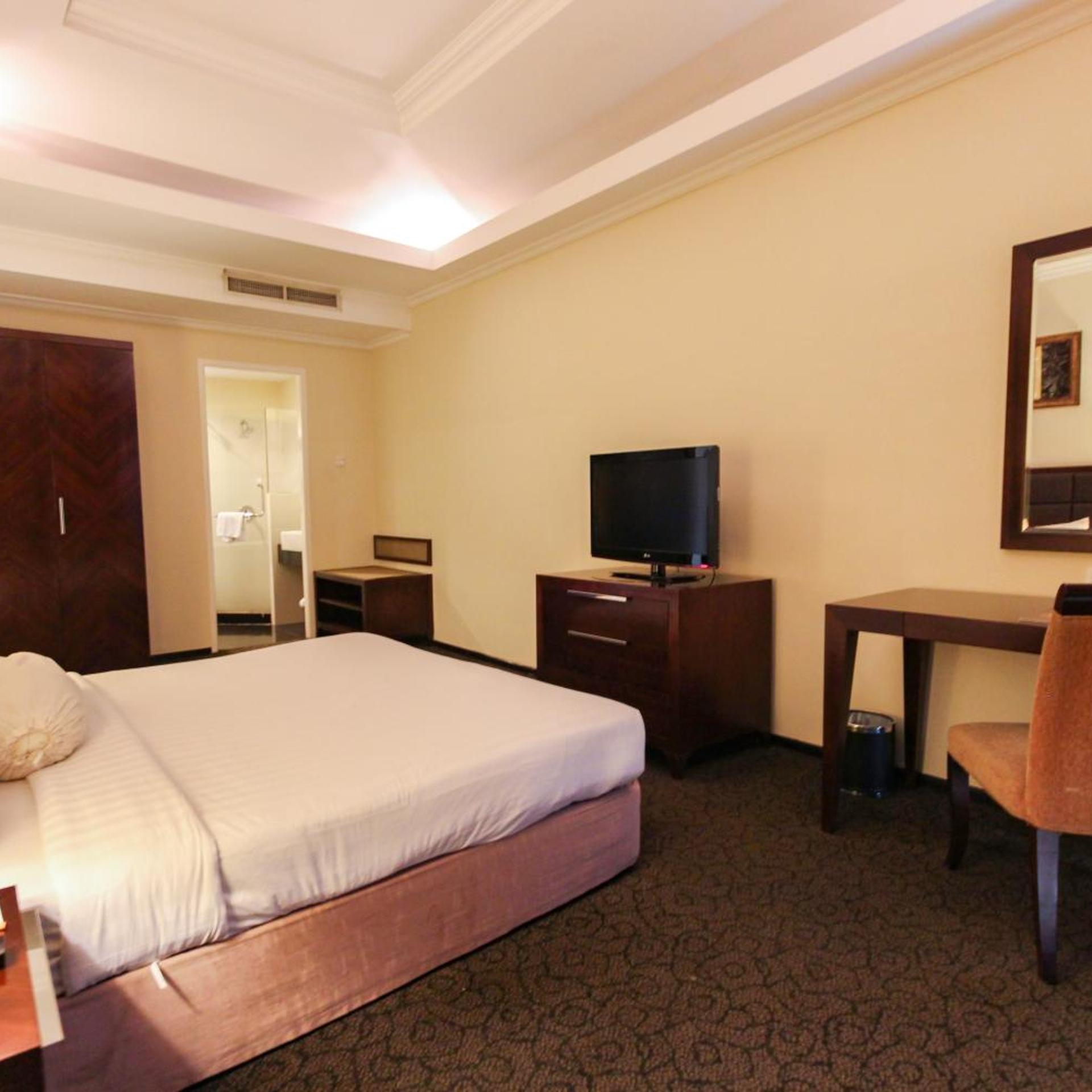 Executive, Suite, Harmoni One Convention Hotel and Service Apartments 4/4