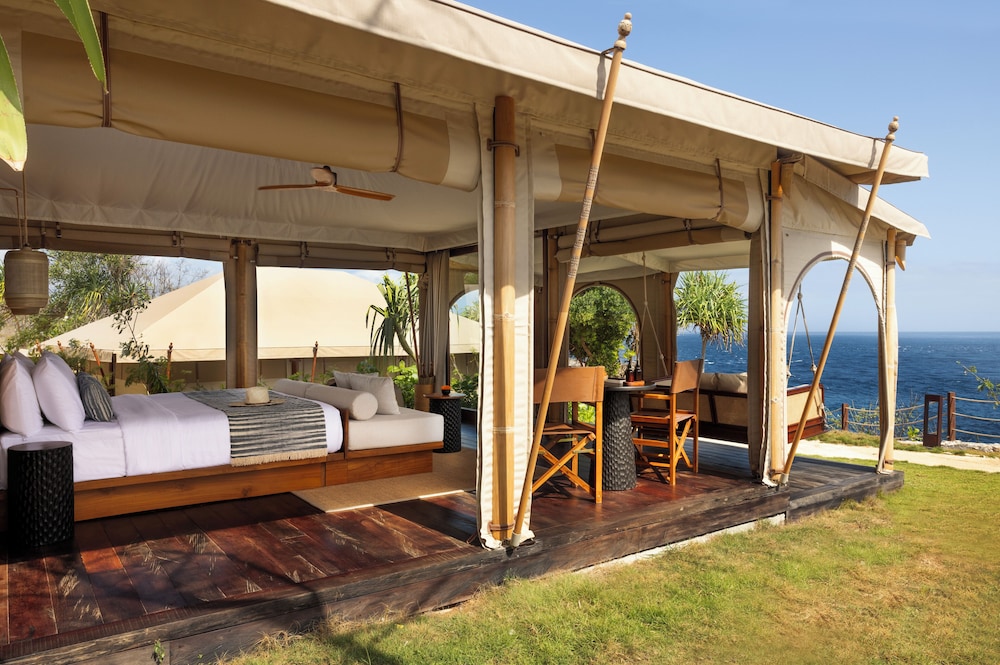 ARNA Suites and Ocean Lounge 18/46