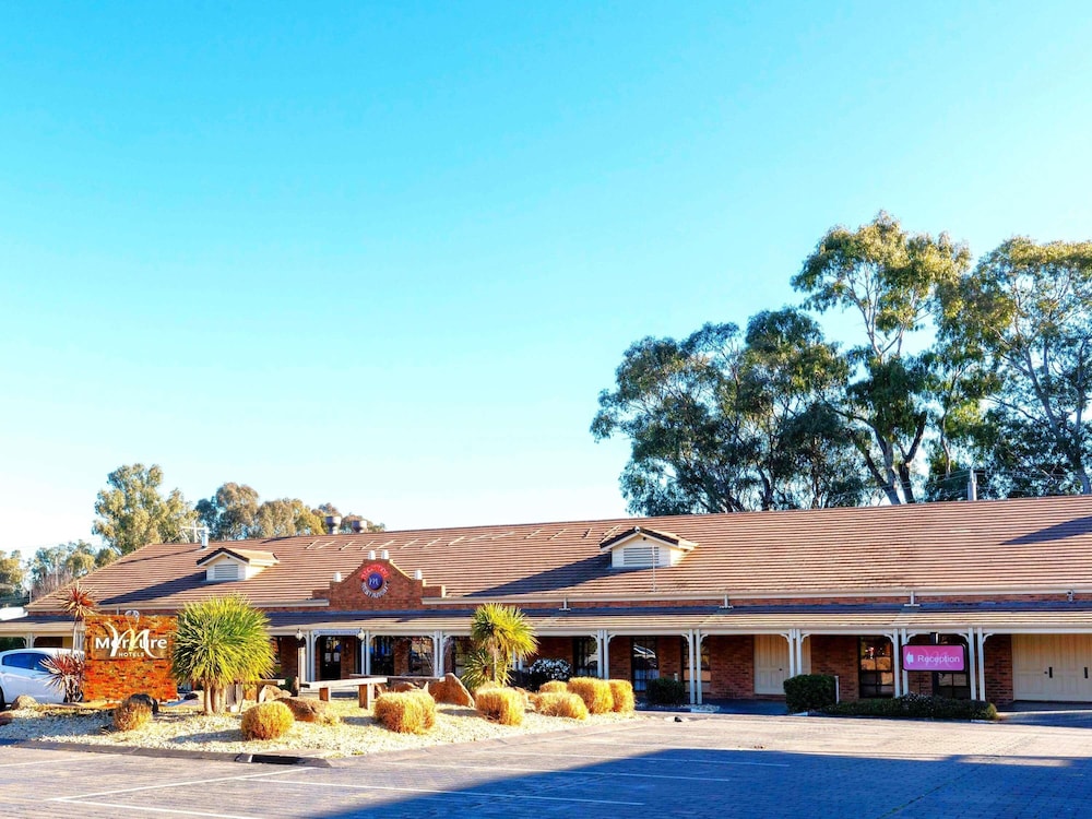 MERCURE PORT OF ECHUCA 4/60