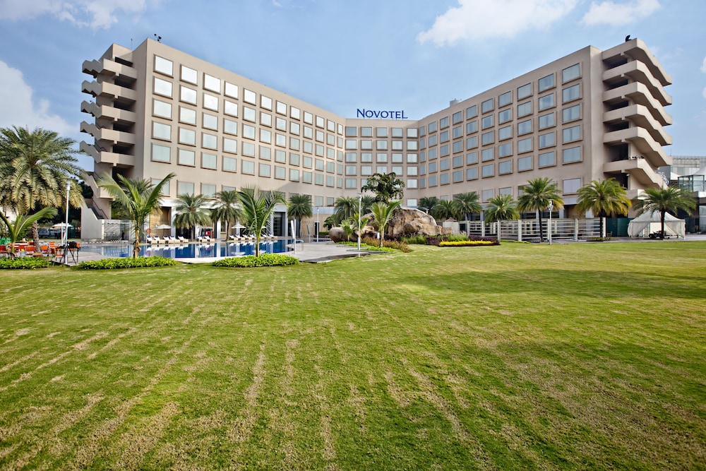 NOVOTEL HYDERABAD CONVENTION CENTRE 67/73