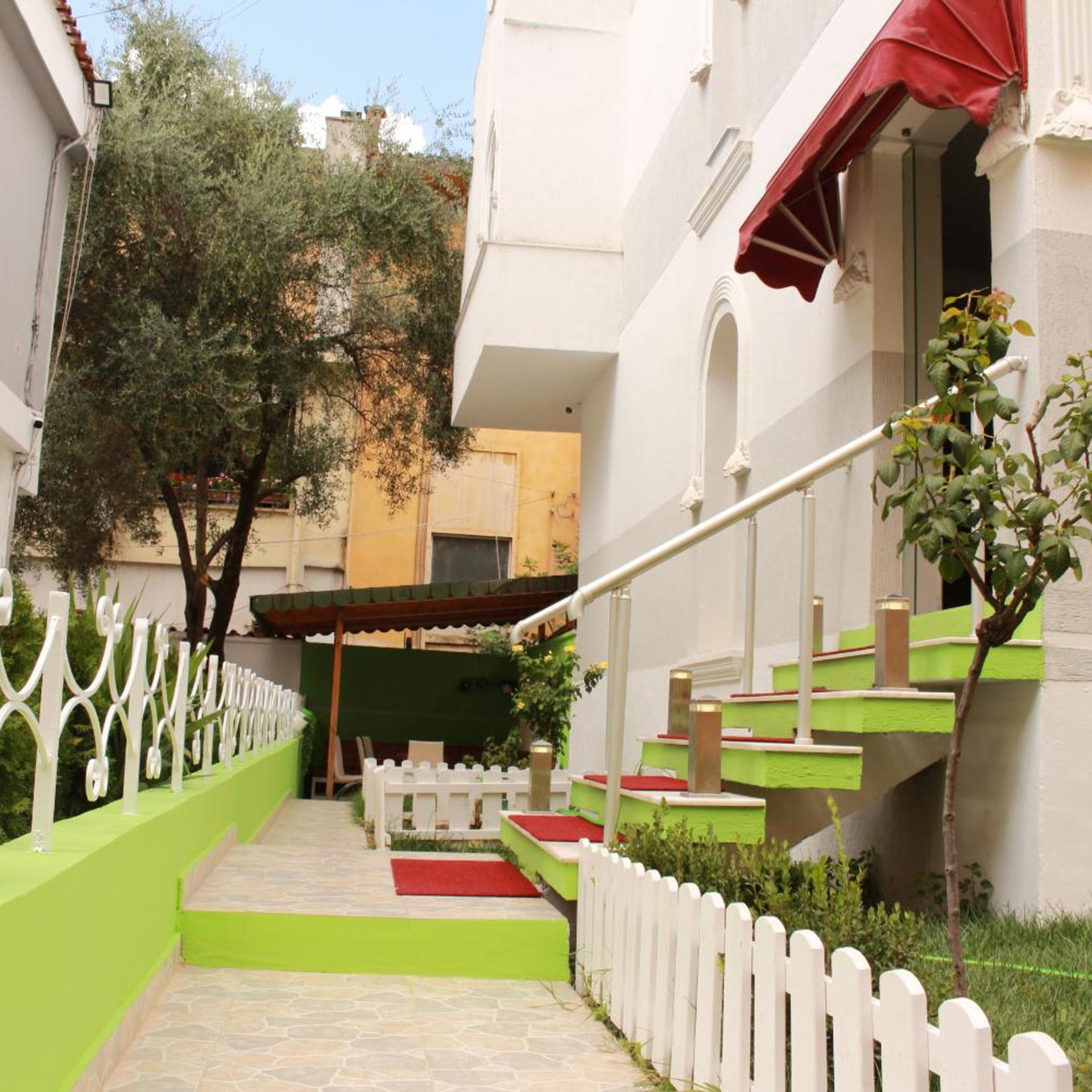 Theranda Boutique Hotel 36/38