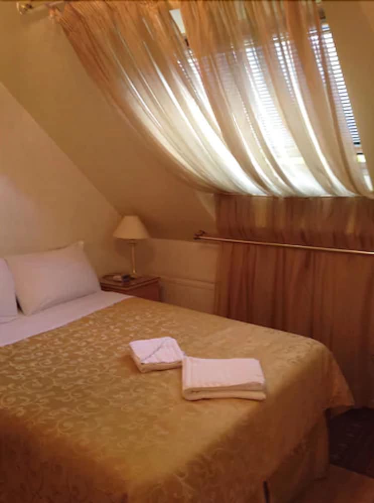 Acorn Guest House 36/51