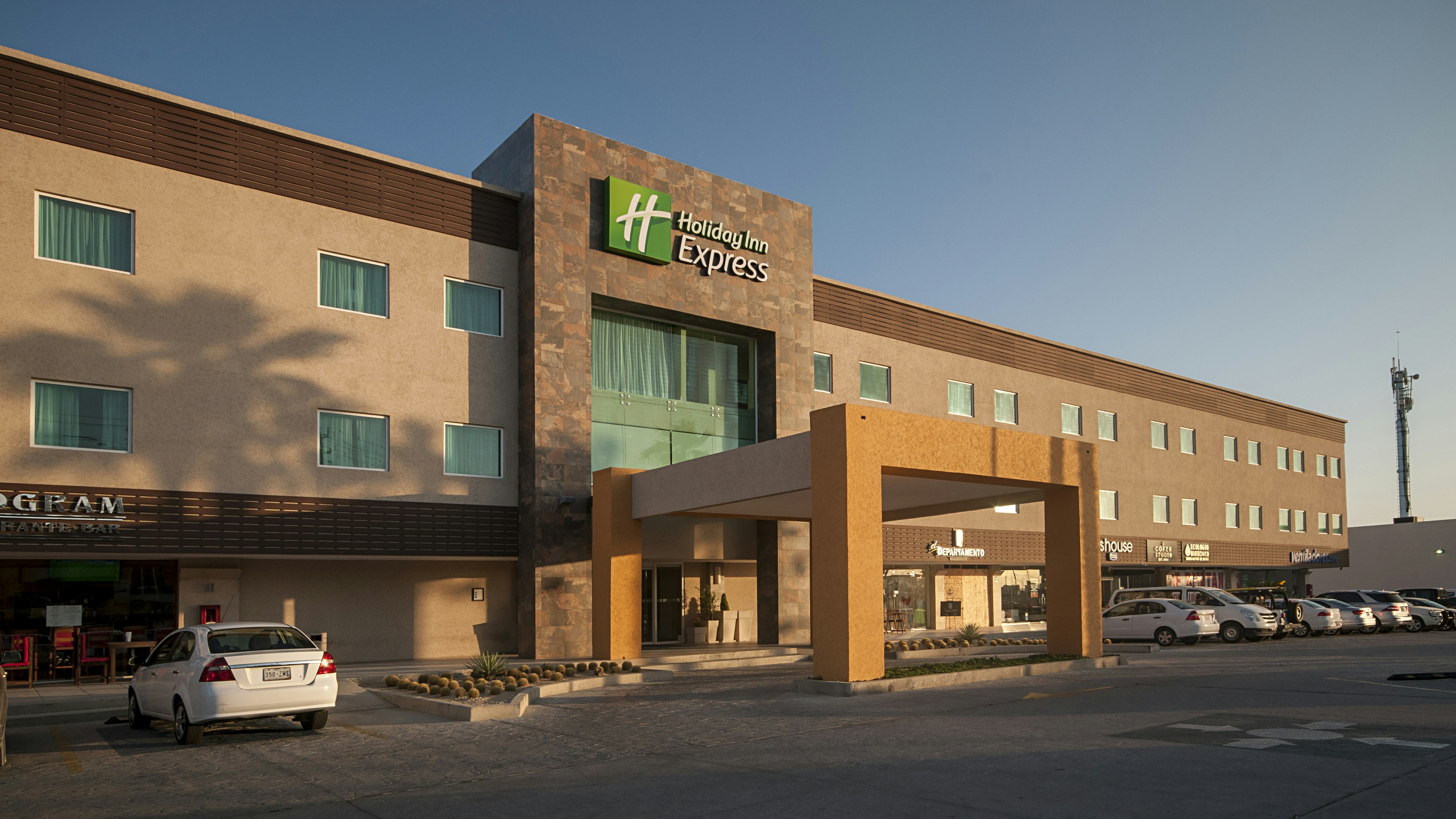 Holiday Inn Express Cabo San Lucas 62/71
