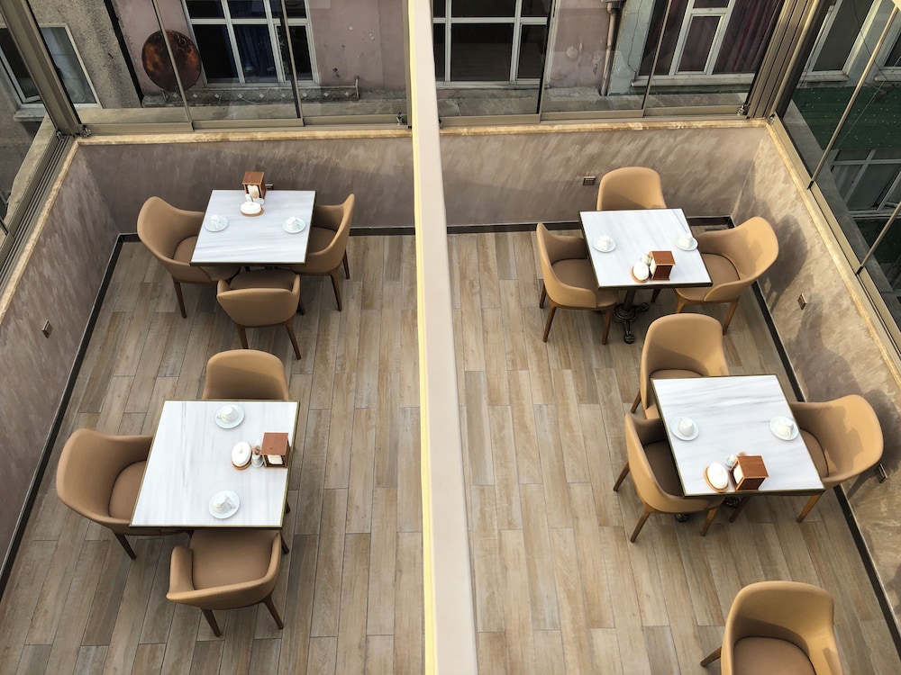 X Nellyi Boutique Hotel 42/50