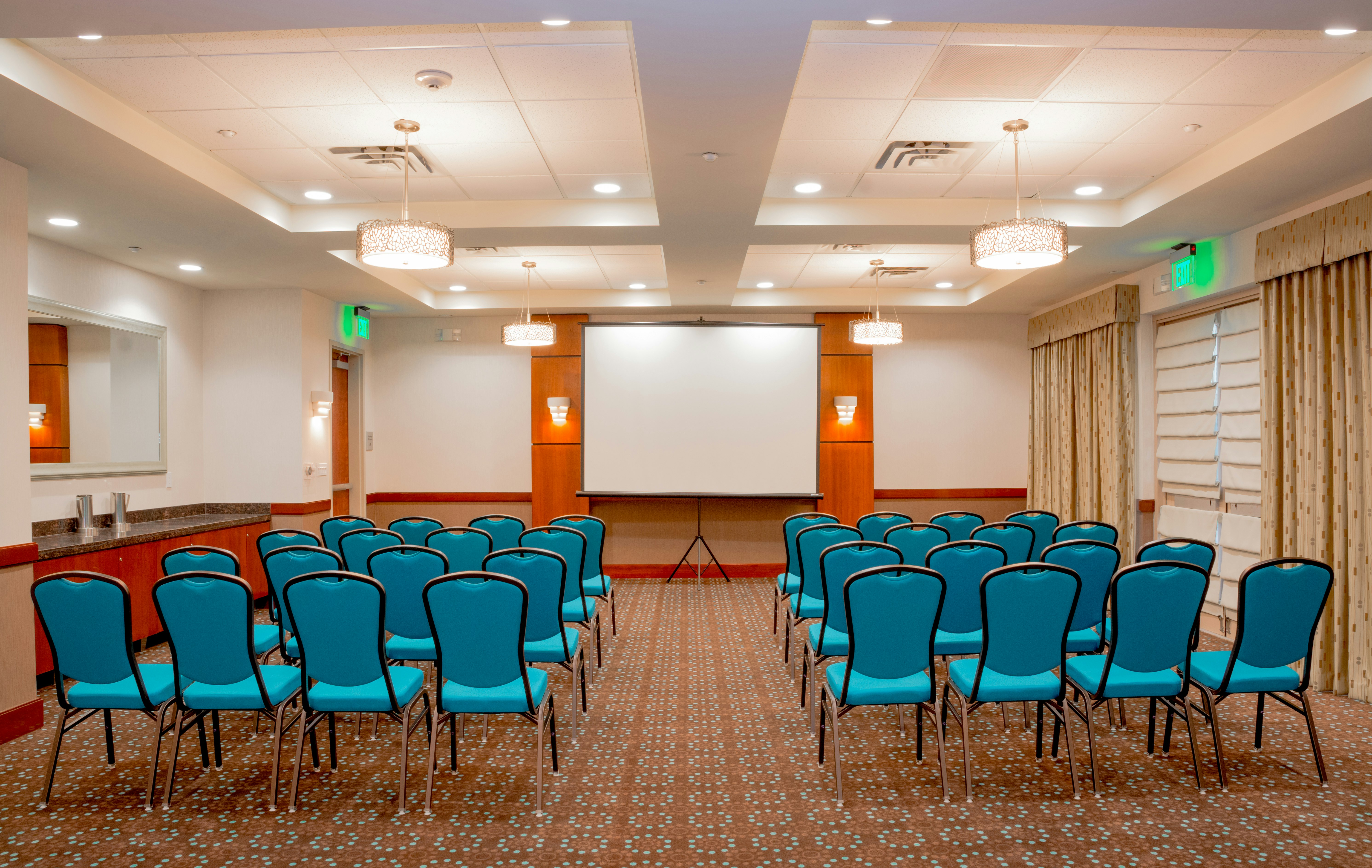 Hampton Inn Suites Riverside Corona East 49/66