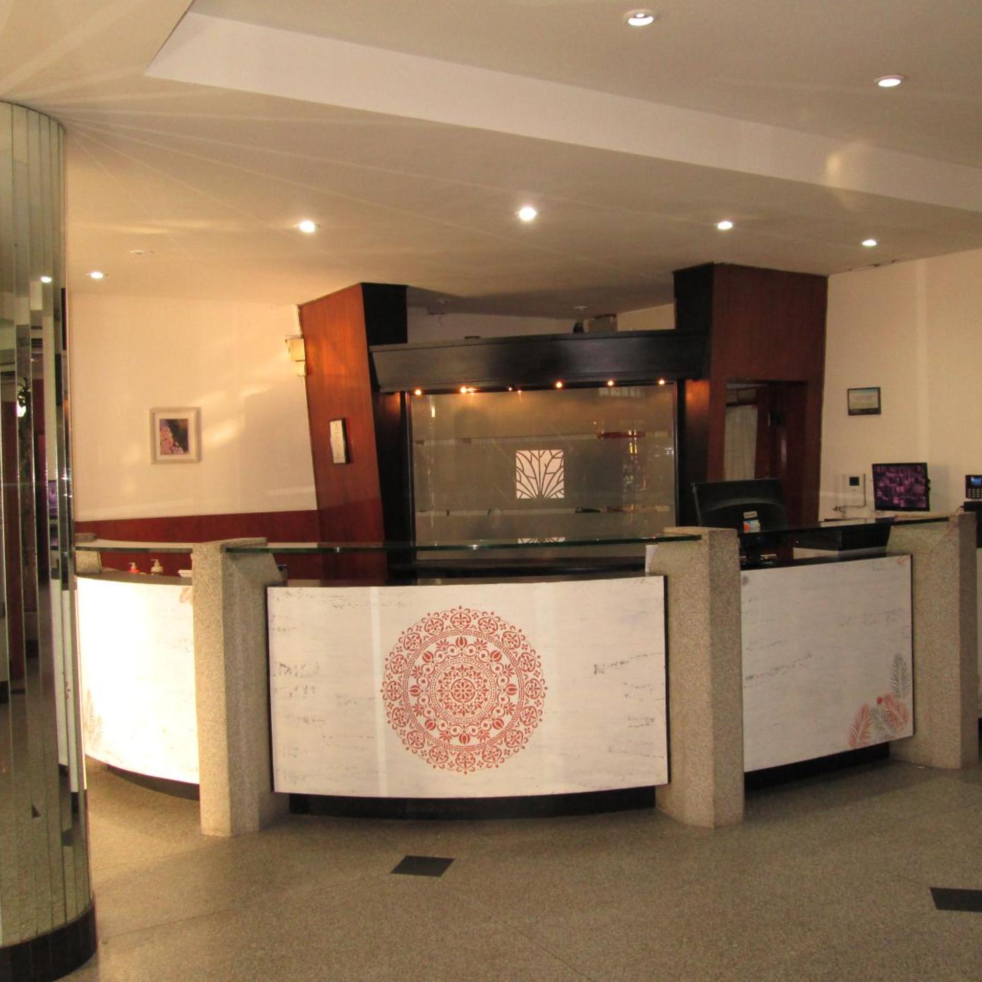 LUEY HOTEL 4/38