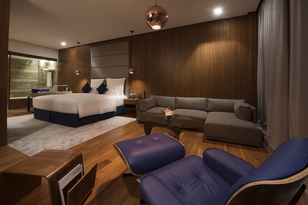 Wyndham Grand Manama 30/64