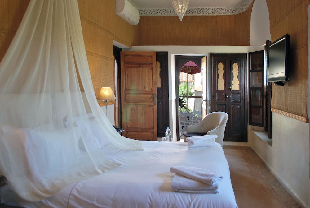 Riad Charai 17/77