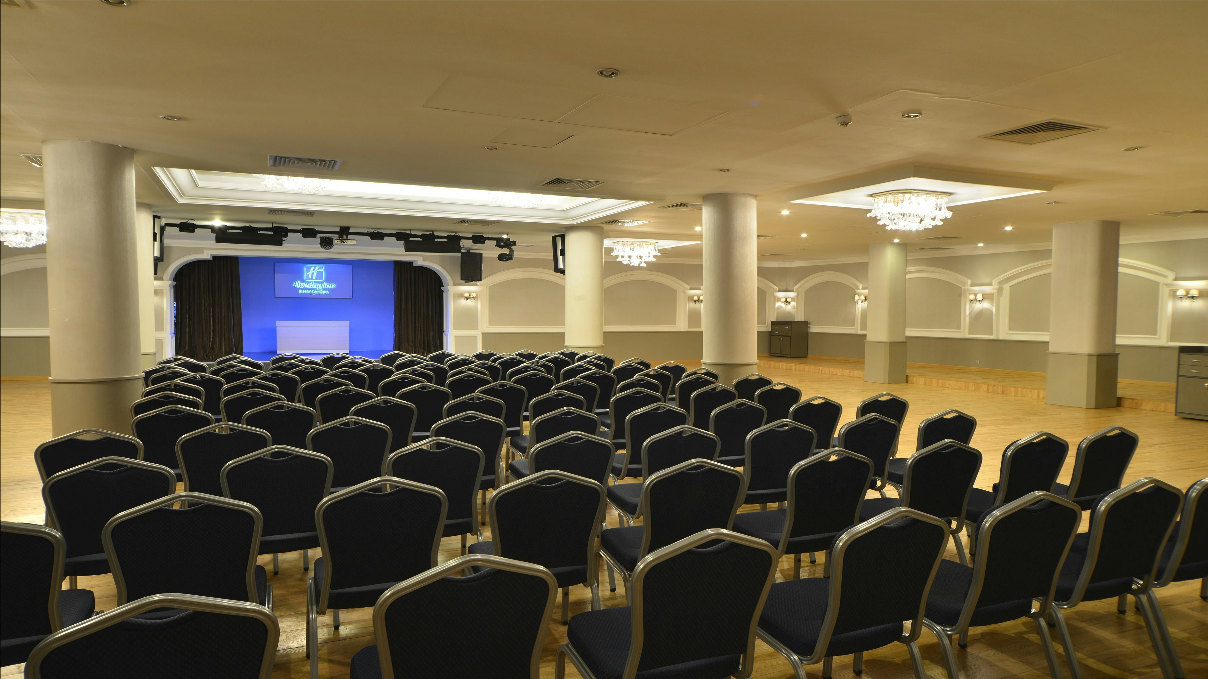 Holiday Inn Istanbul City 67/77
