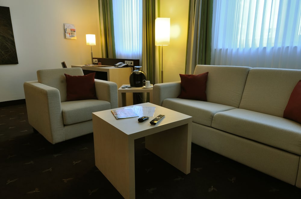 Hotel Esplanade Dortmund 46/68