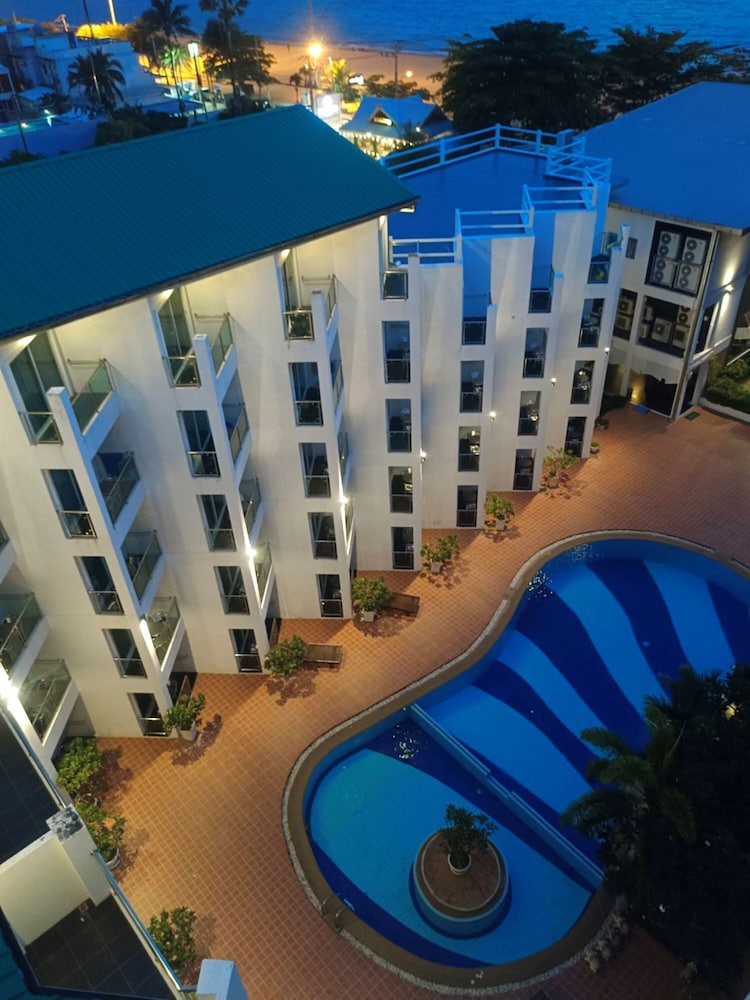 Dragon Beach Resort 3/55