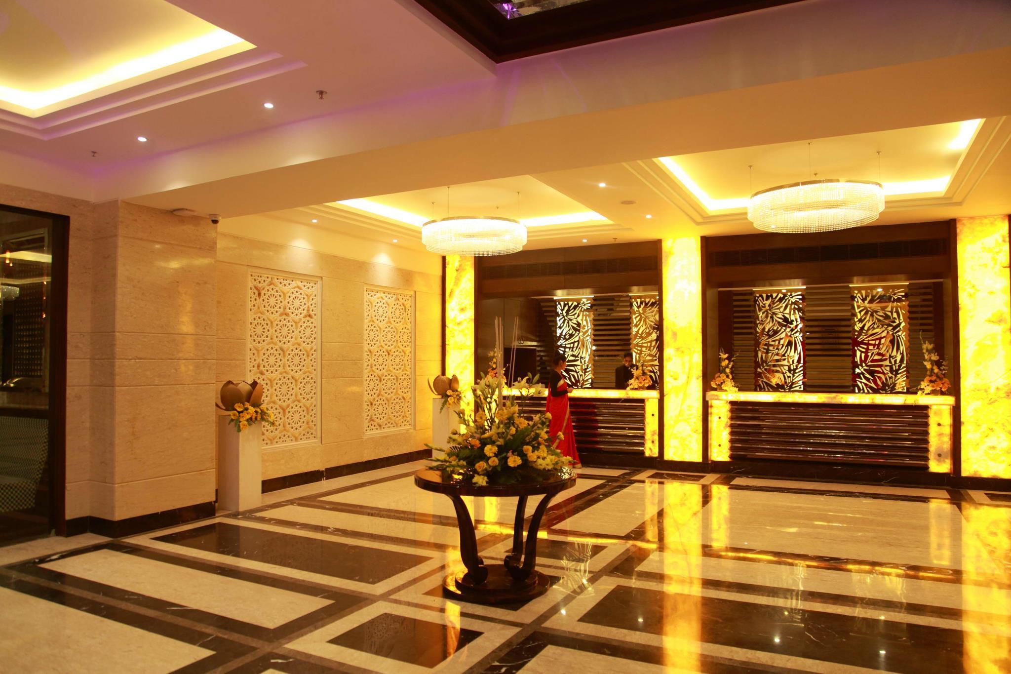 The Palm Court 17/28