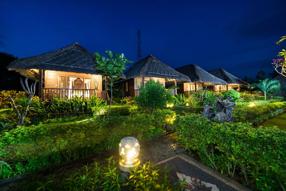 Laguna Reef Huts 4/70