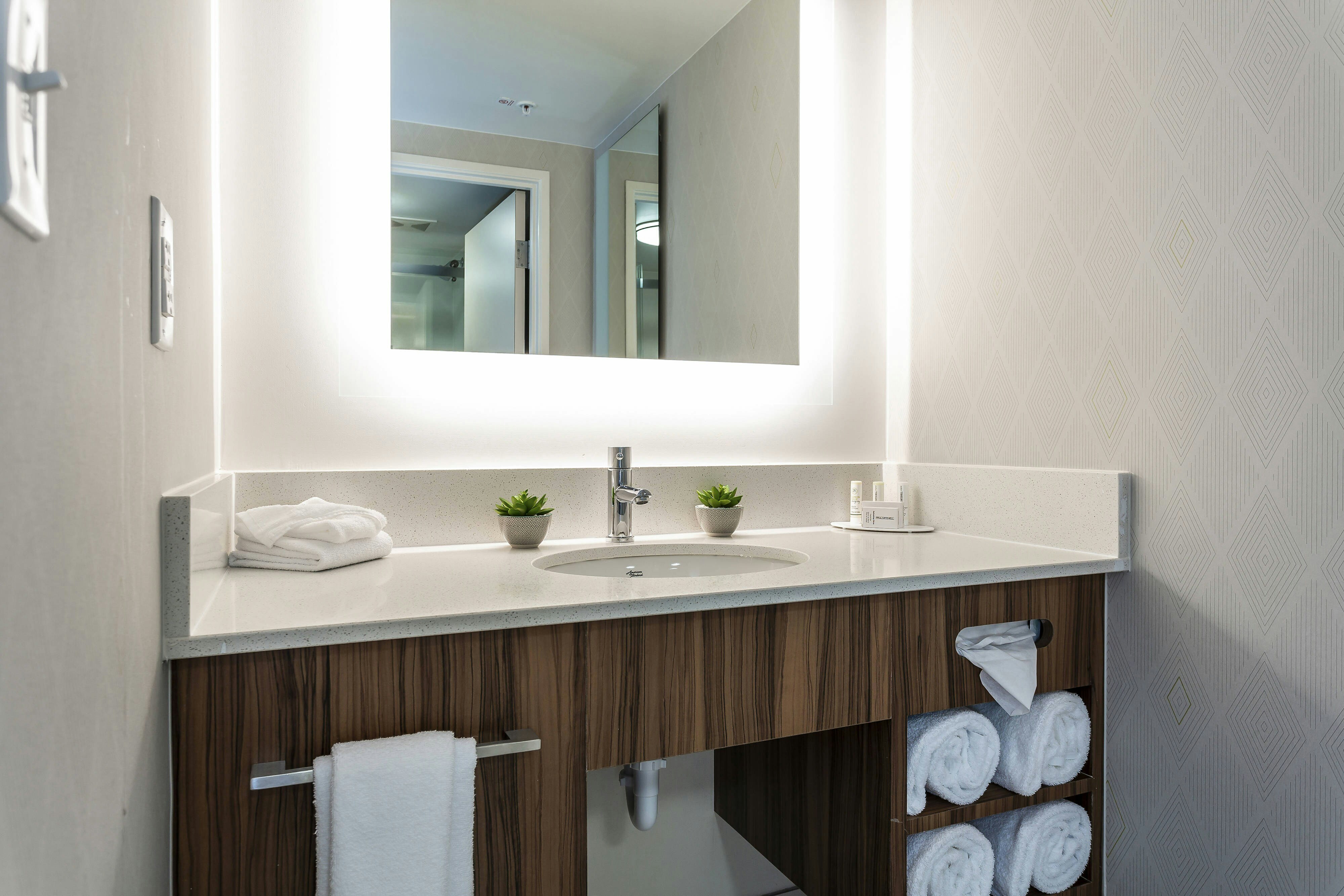 جناح، SpringHill Suites Austin The Domain Area 3/4