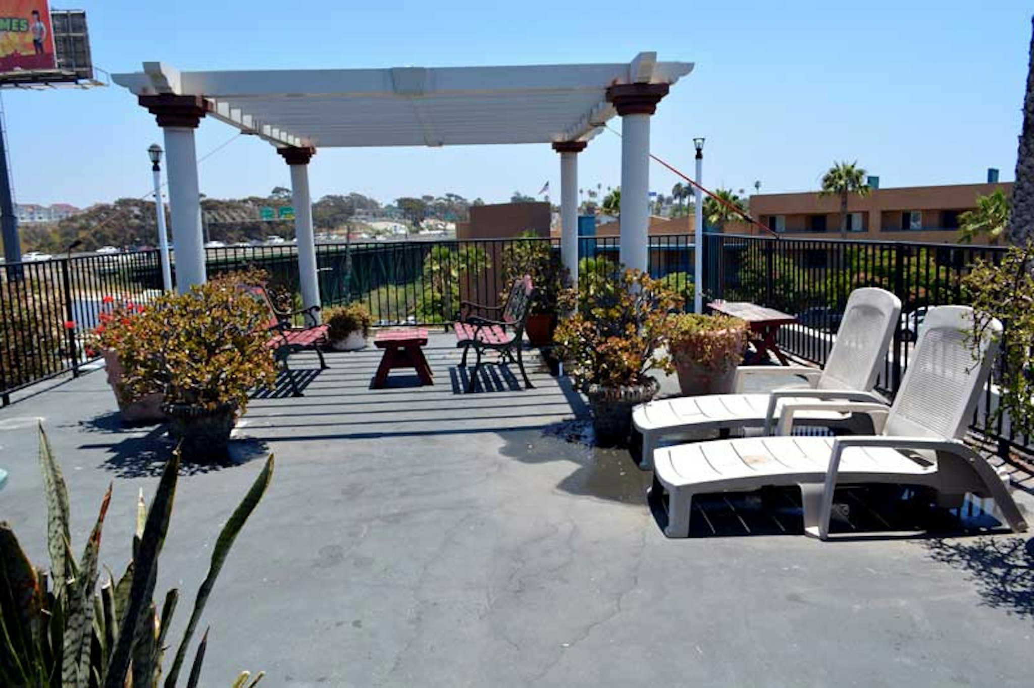 Harbor Inn and Suites Oceanside 6/6