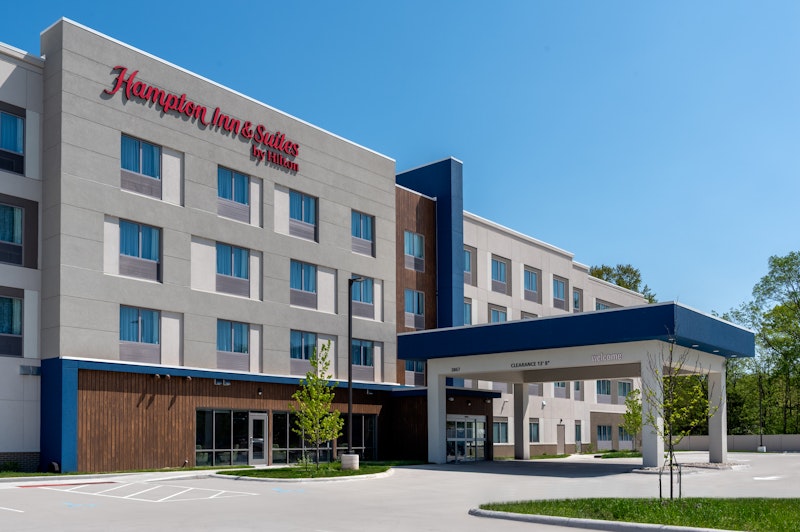 Hampton Inn & Suites Cadillac 3/24