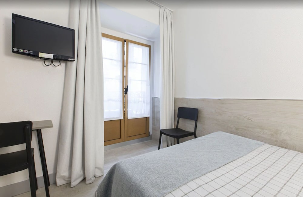 Hostal Castilla Ii Puerta Del Sol 10/73