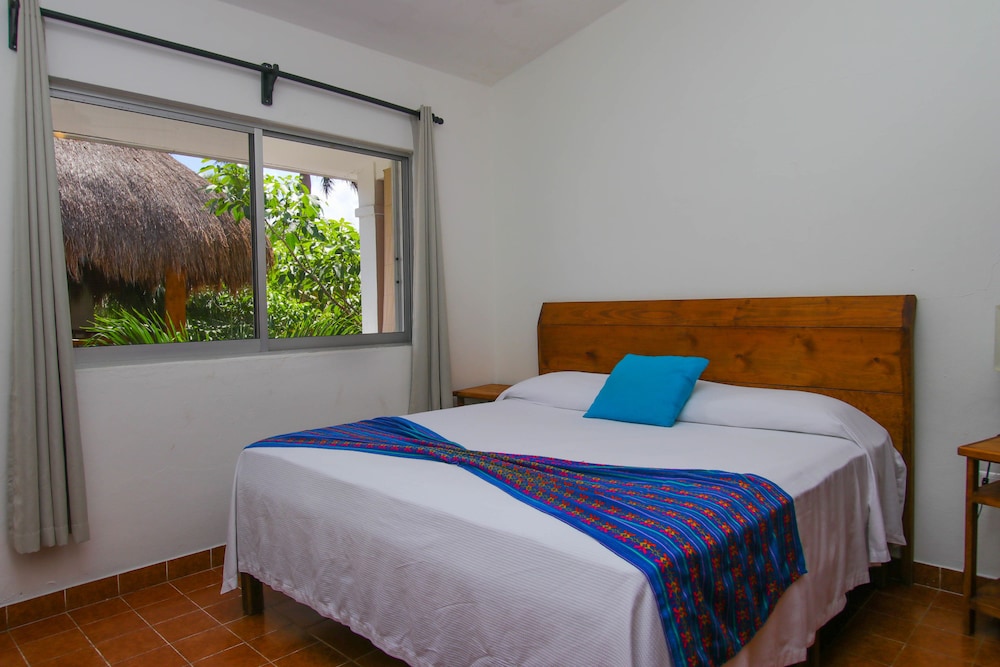 3 BEDROOMS, VILLA, GARDEN VIEW, KITCHEN