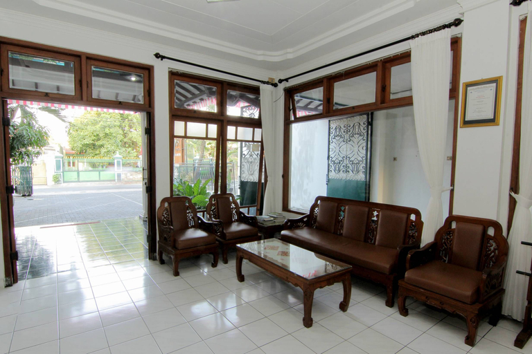 Hotel Fevytra Syariah 8/11