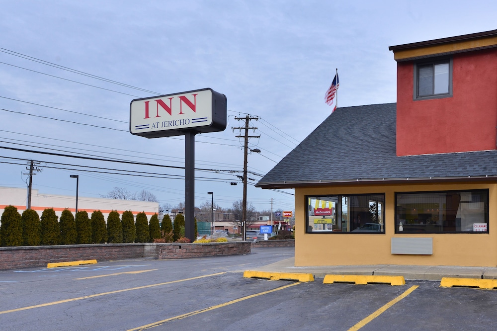 Inn at Jericho 18/24