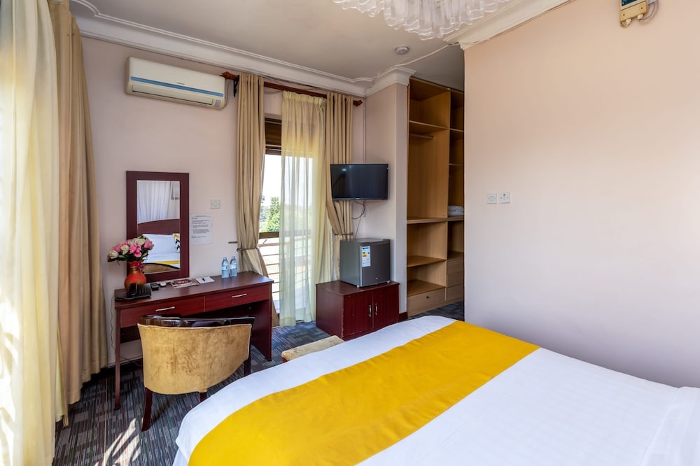Entebbe Travelle'rs Inn 21/50