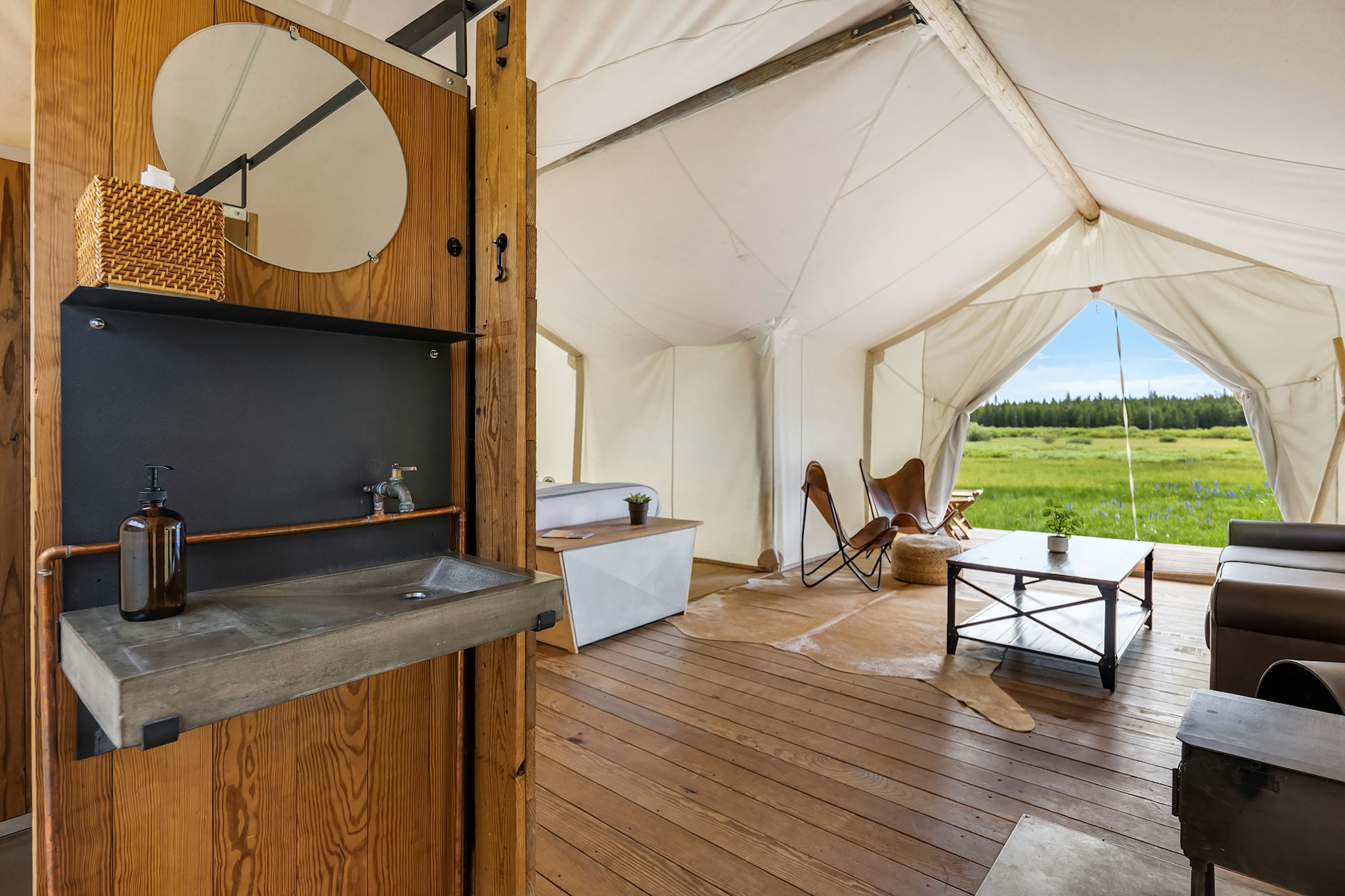 Under Canvas Yellowstone 17/34