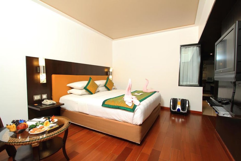 IRIS HOTEL 9/60