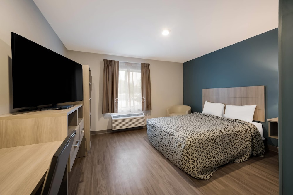 WoodSpring Suites Wixom - Novi 15/47