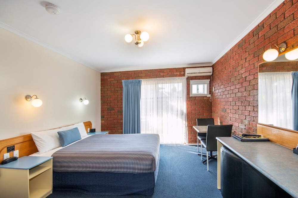 Torquay Tropicana Motel 11/49