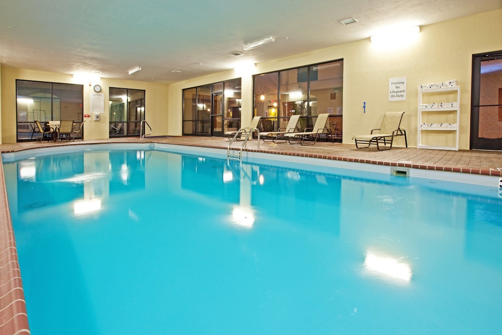 Holiday Inn Express Hotel Suites Franklin 3/61