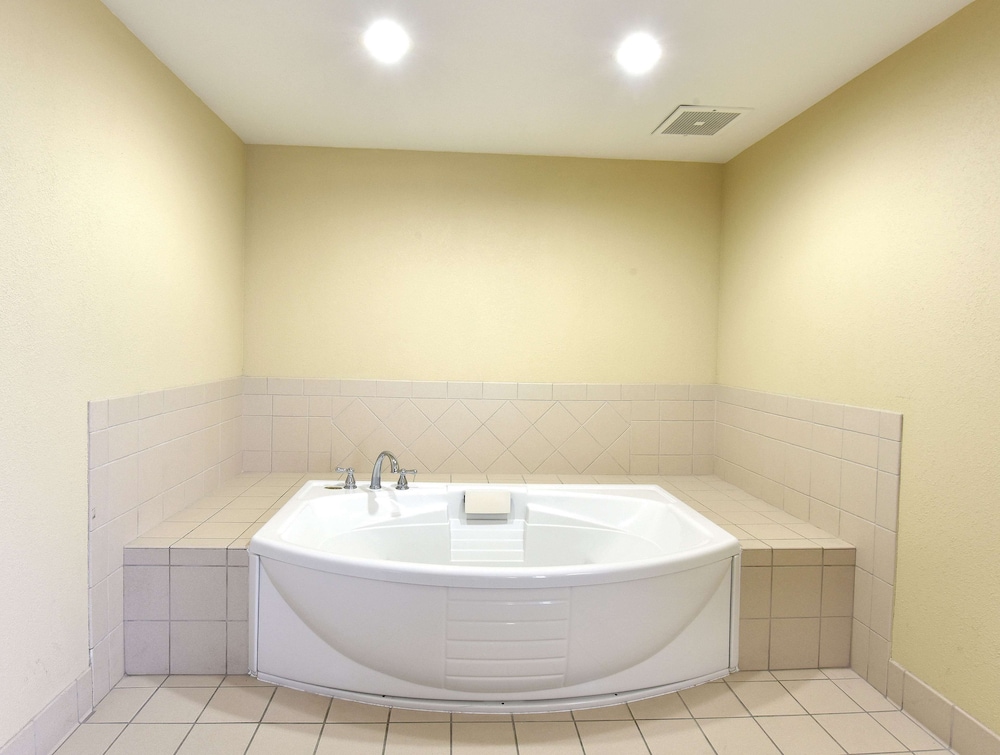 Hampton Inn Selma 20/42