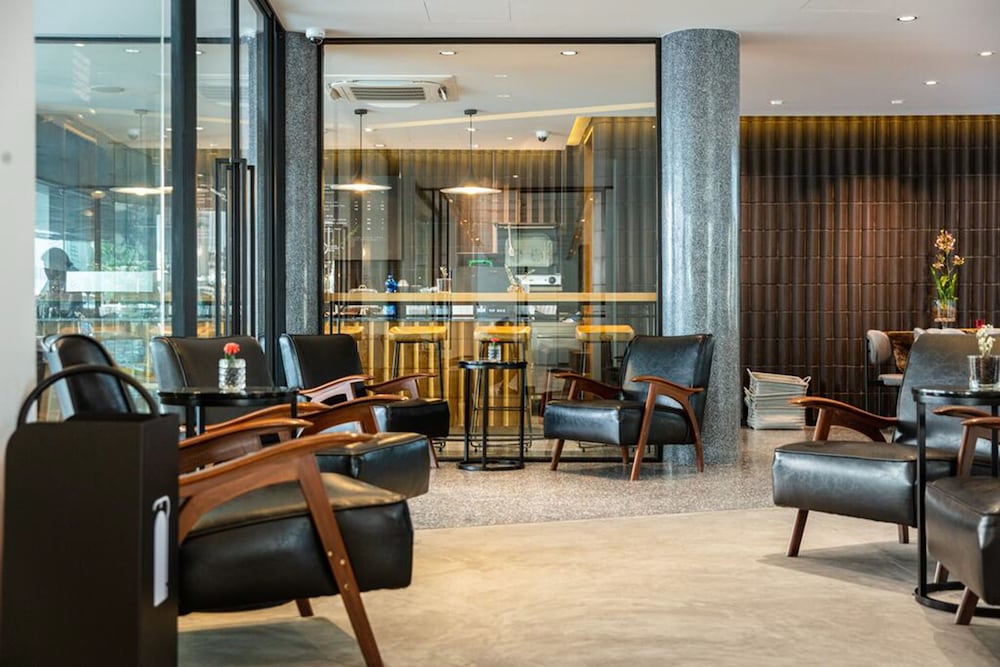 Reno Hotel 36/44