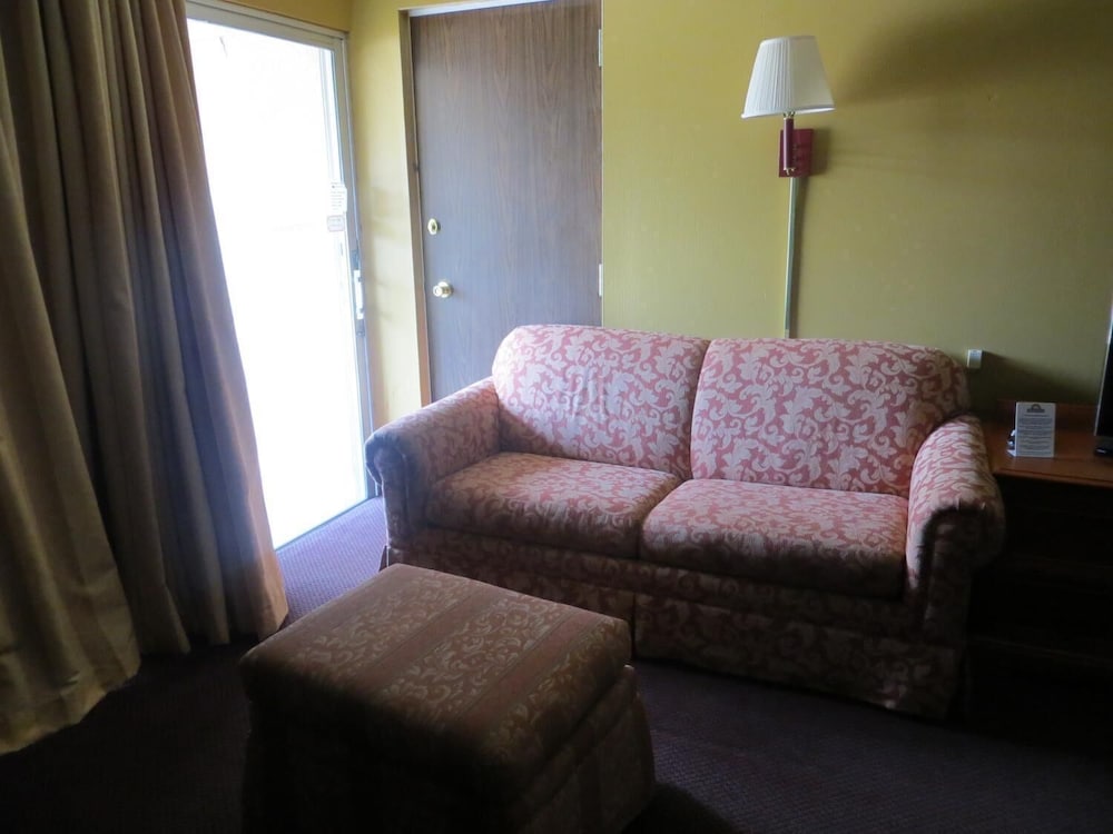 Days Inn Colorado Springs/Garden of the Gods 14/36