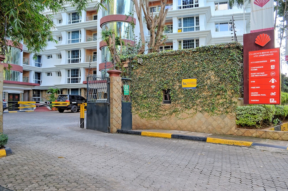 Clarence House 67/72