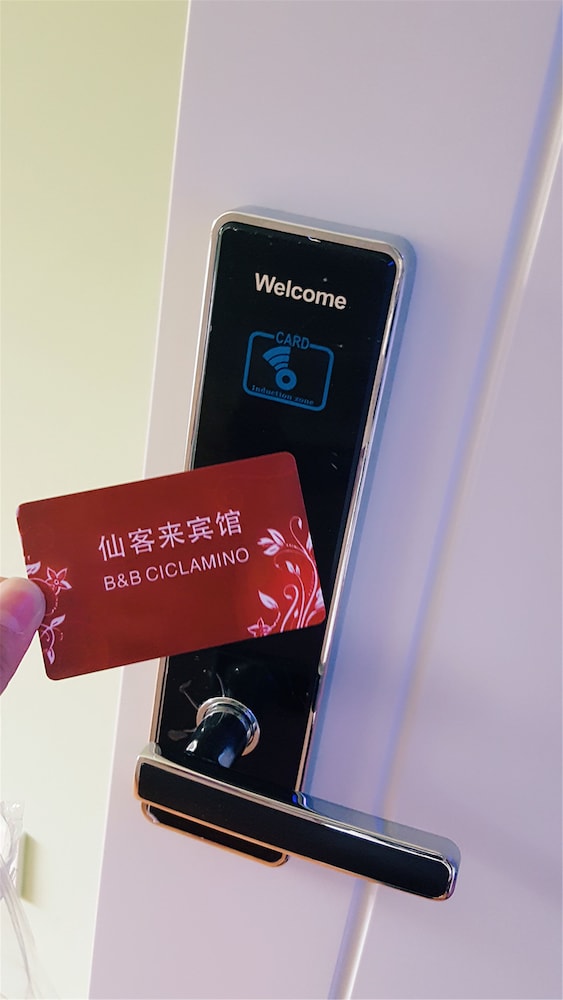 B And B Ciclamino 24/33