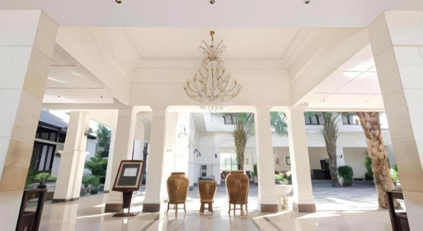 Colonial Hotel Makassar 8/31
