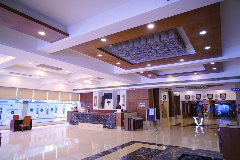 Fortune Murali Park 6/50