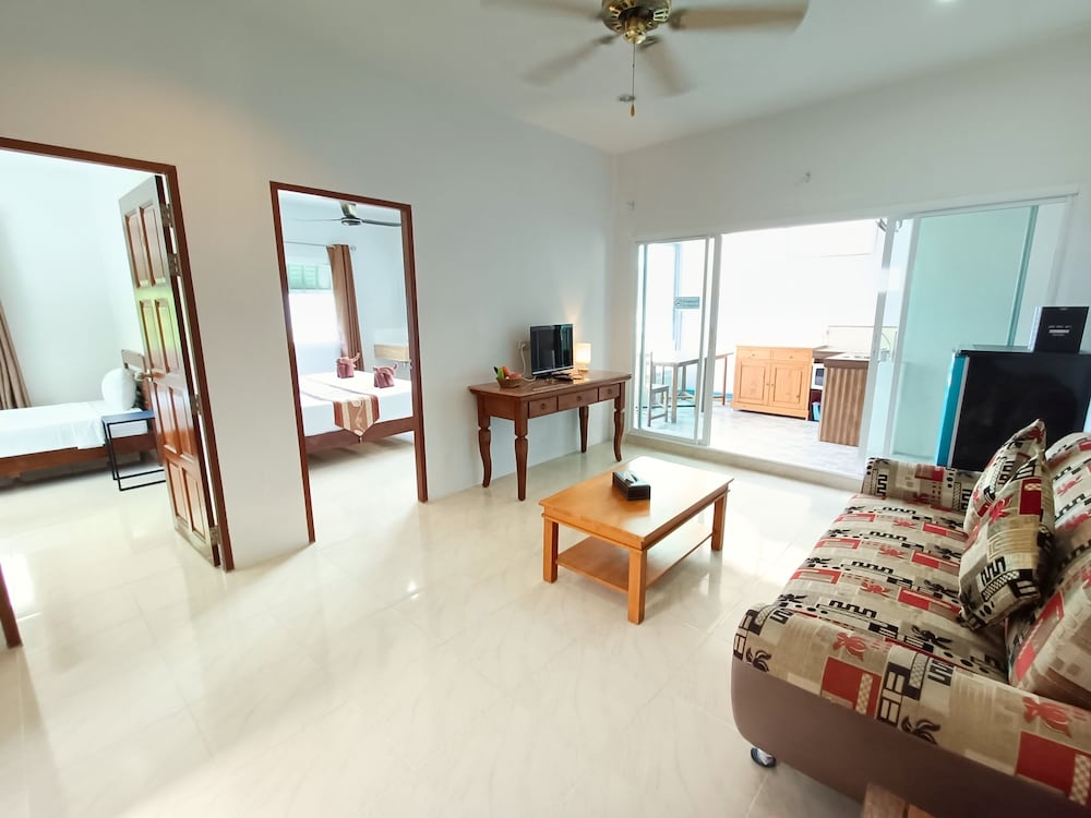 SR Sea View Apartments (ex NC Residence) 38/76