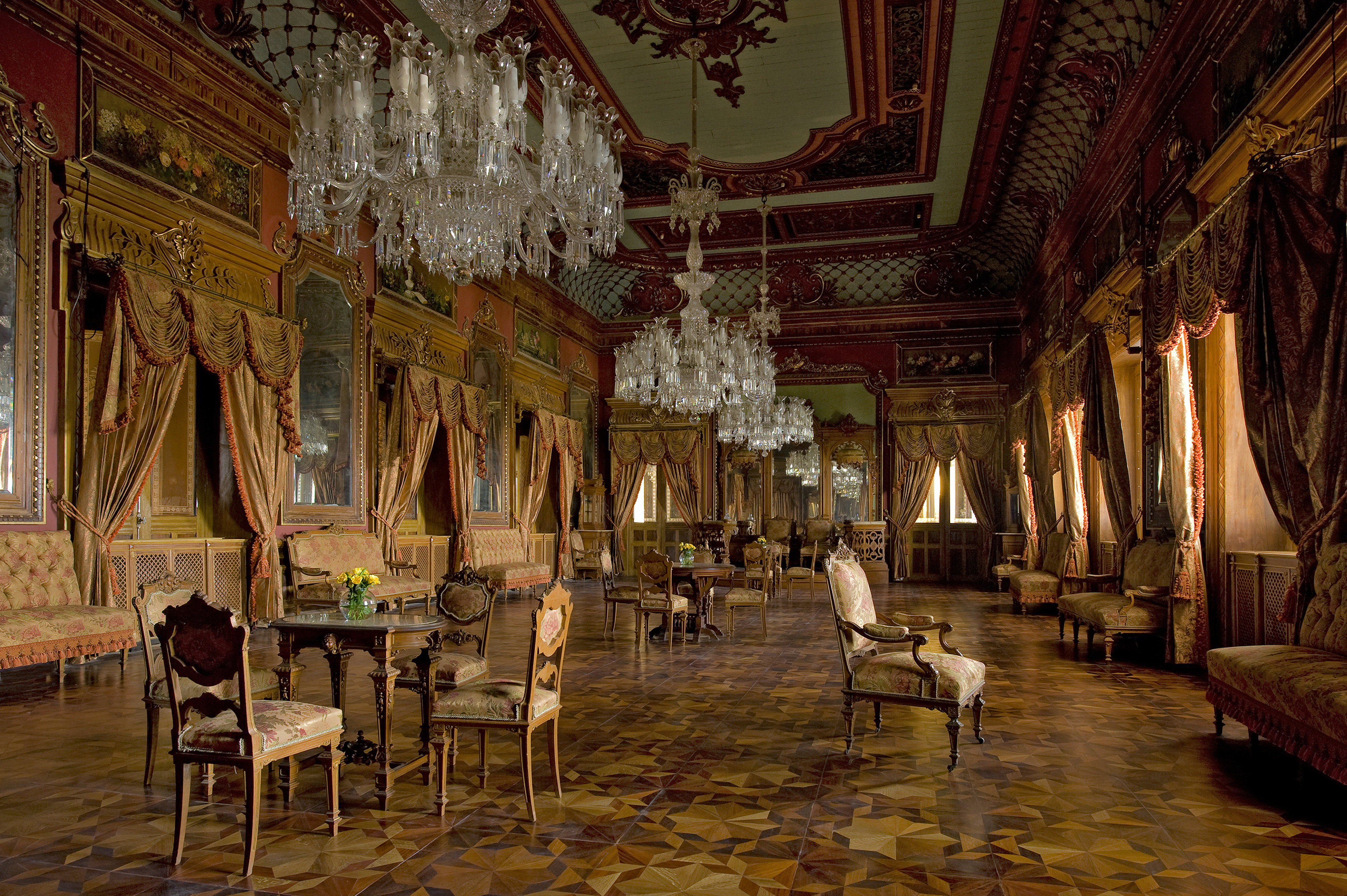 TAJ FALAKNUMA PALACE 78/81
