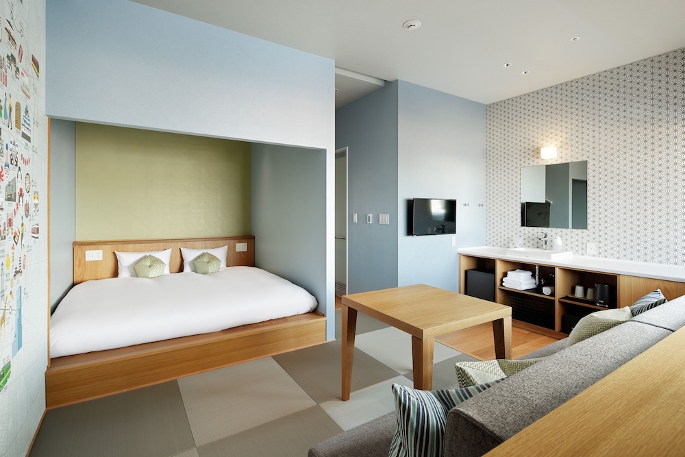 Room, King Bed, OMO7 Osaka by Hoshino Resort 2/4